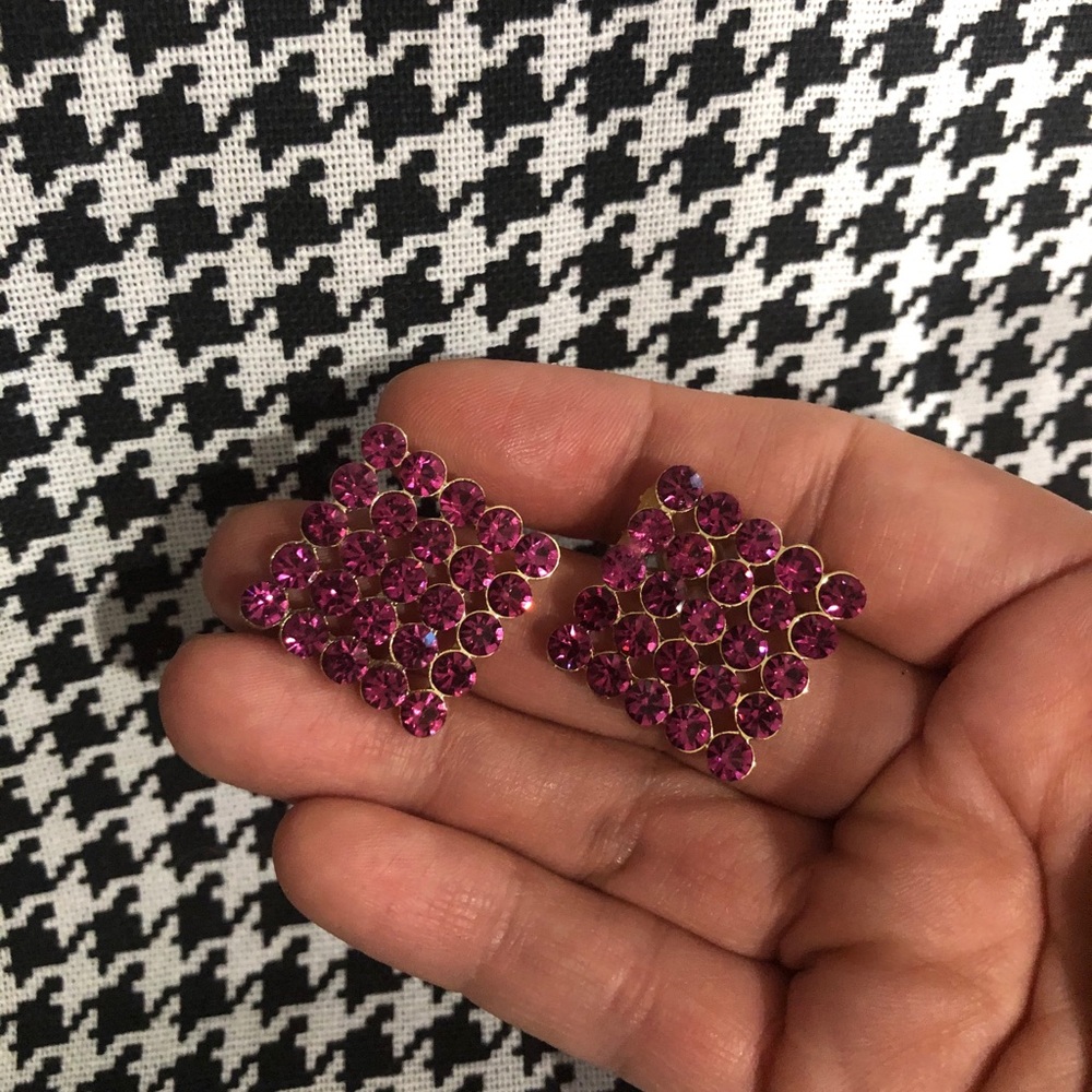 Pink square earrings - Picture 2 of 3
